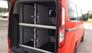 Picture of van with Lintran dog box