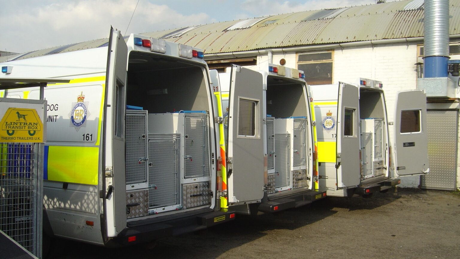 Leading UK Dog Crates And Cages Supplier Leading UK Dog Crates And Cages Supplier
